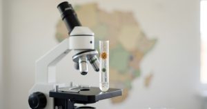 Jean-Jacques Muyembe : un modèle de leadership scientifique et d'innovation thérapeutique